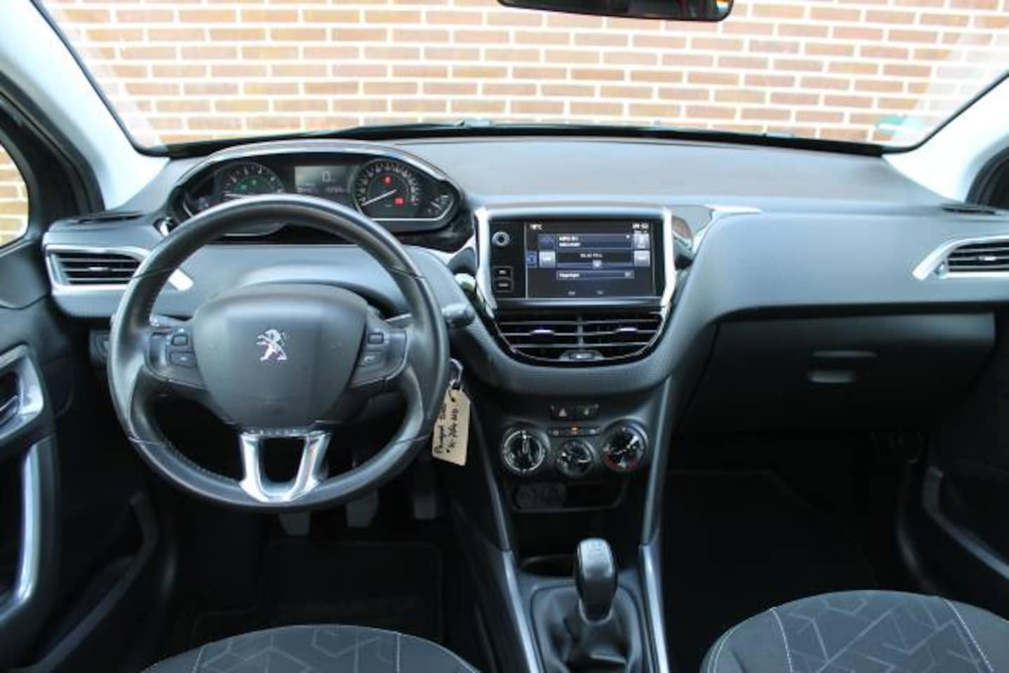 Peugeot 2008 - 1.2 PureTech Active 1.2 PureTech 110pk Active
