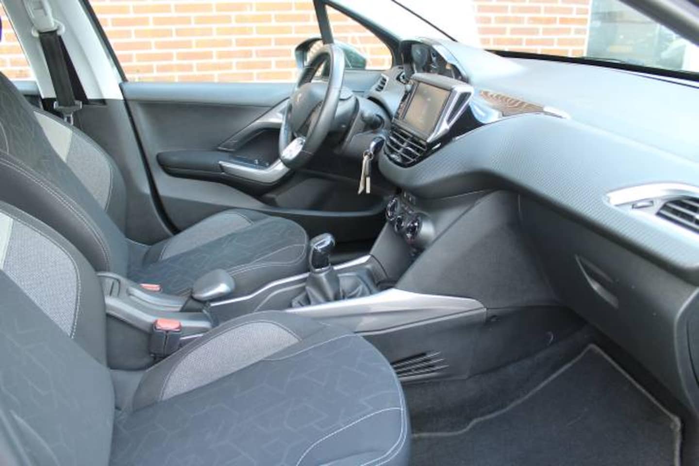 Peugeot 2008 - 1.2 PureTech Active 1.2 PureTech 110pk Active