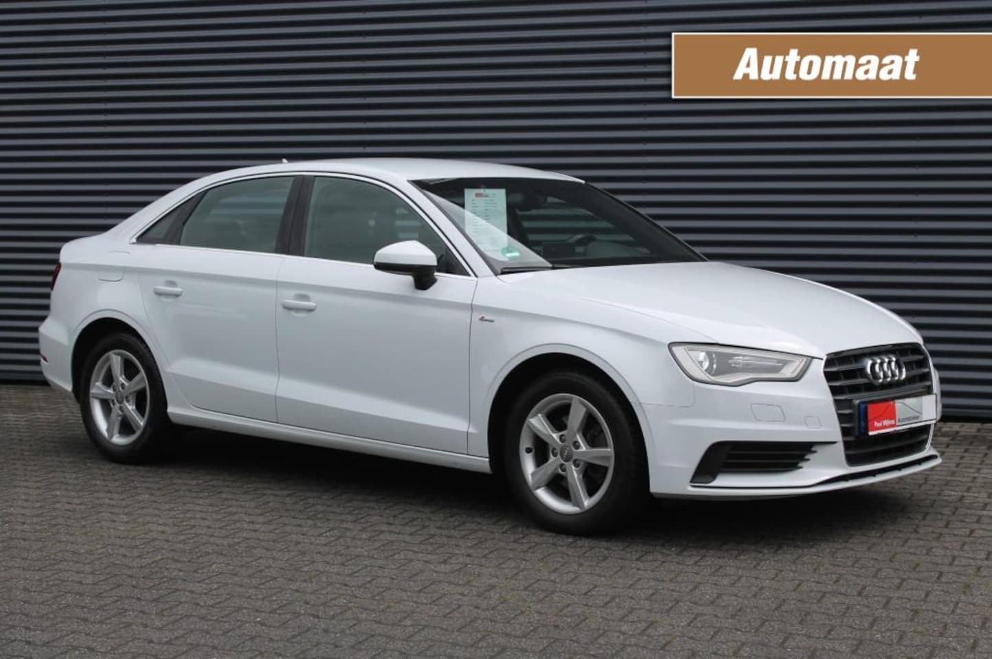 Audi A3 - A3 Sedan 1.4 TFSi CoD Ambient ProLine Plus  AUTOMAAT - 1e Eigenaar - AutoWereld.nl