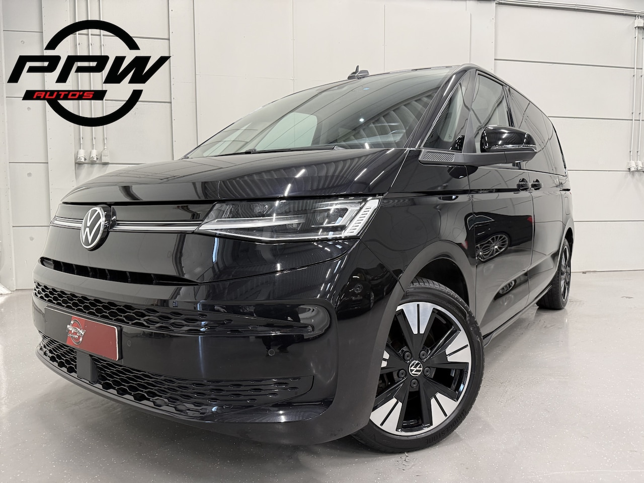 Volkswagen Multivan - 1.4 eHybrid Life 7p. PANO/IQ-LIGHT/19"/CARPLAY/SFEER/ELECTR.SCHUIFDEUREN/ACC/KEYLESS/STOEL - AutoWereld.nl