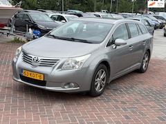 Toyota Avensis Wagon - 1.8 VVTi Dynamic Business Special
