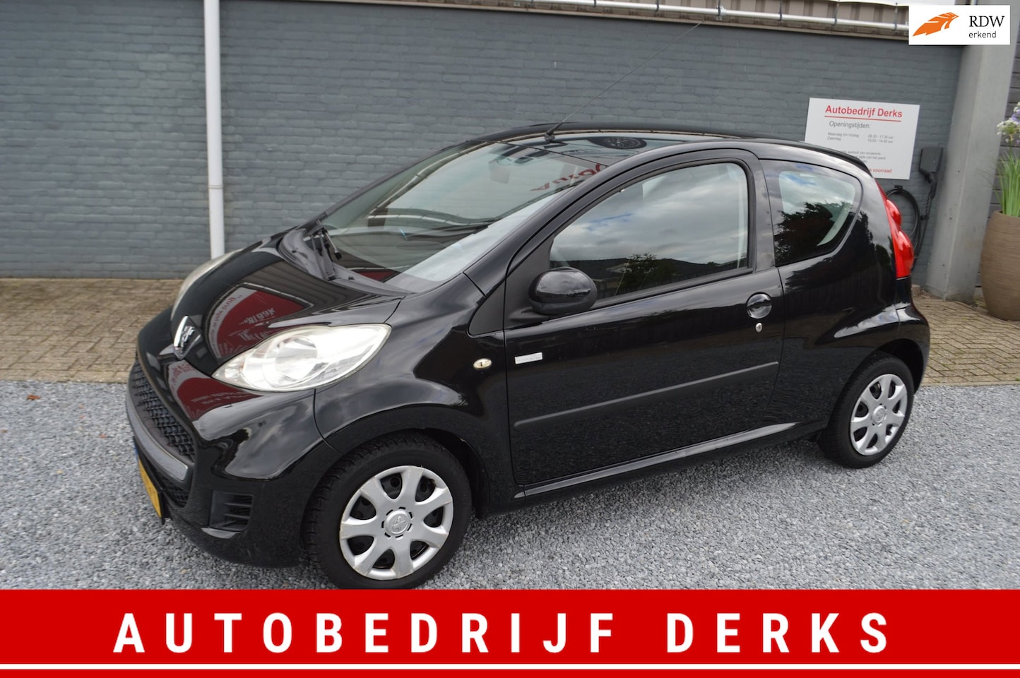 Peugeot 107 - 1.0-12V XR Airco Stuurbekrachtiging Jaar Garantie - AutoWereld.nl