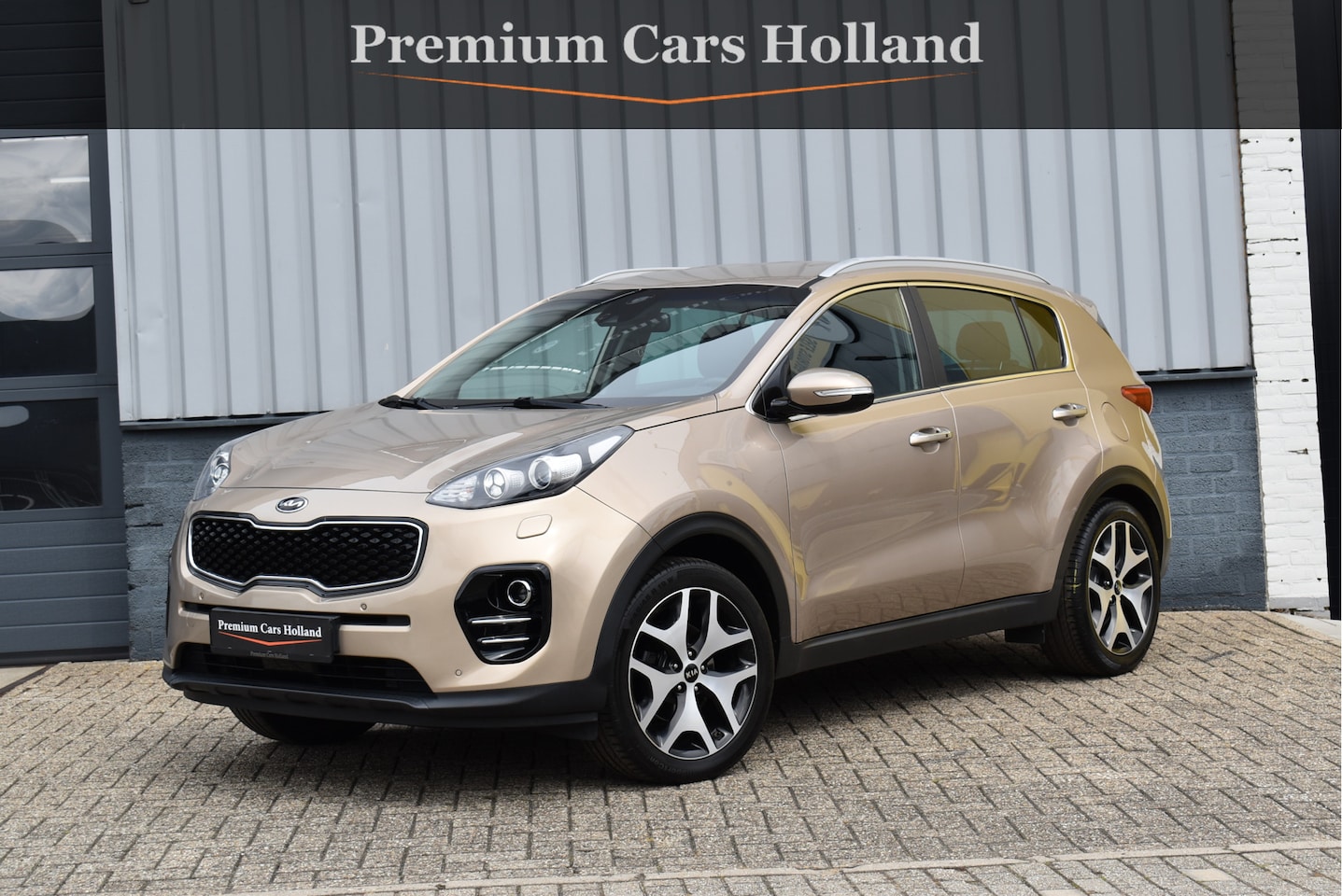 Kia Sportage - 1.6 GDI Navi Vol Leder Camera Trekhaak Keyless 19 Inch - AutoWereld.nl