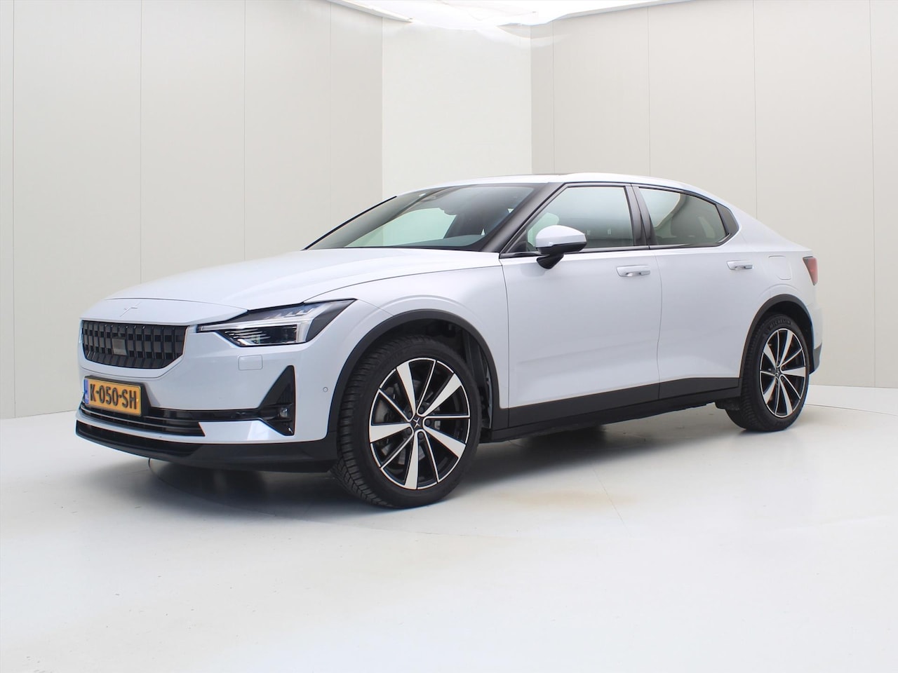 Polestar 2 - Long Range Dual Motor 408PK 78kWh 92% SoH [ PILOT PLUS+19 INCH+CARPLAY+CAMERA+STOELVERWARM - AutoWereld.nl