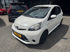 Toyota Aygo - 1.0 VVT-i Aspiration 5DRS AIRCO TOERENTELLER LED FACELIFT ORIG NL NAP