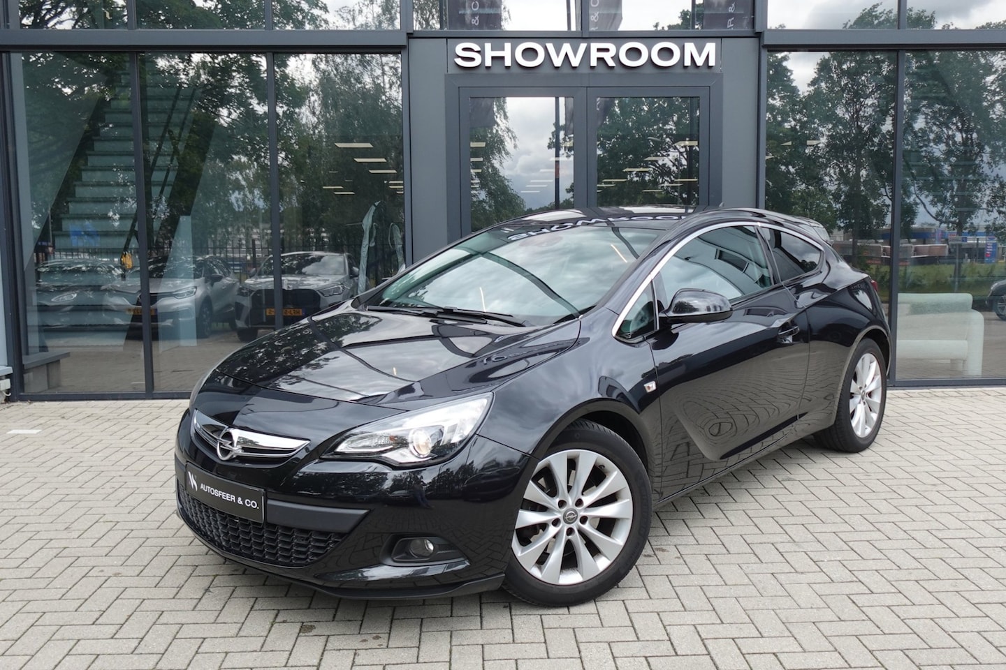 Opel Astra GTC - 1.4 Turbo Sport PDC NAVI CRUISE CONTROL - AutoWereld.nl
