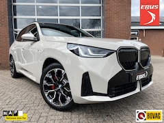 BMW X3 - 30e xDrive M-Sport Pro / Trekhaak / Pano / Stoelventilatie / ACC