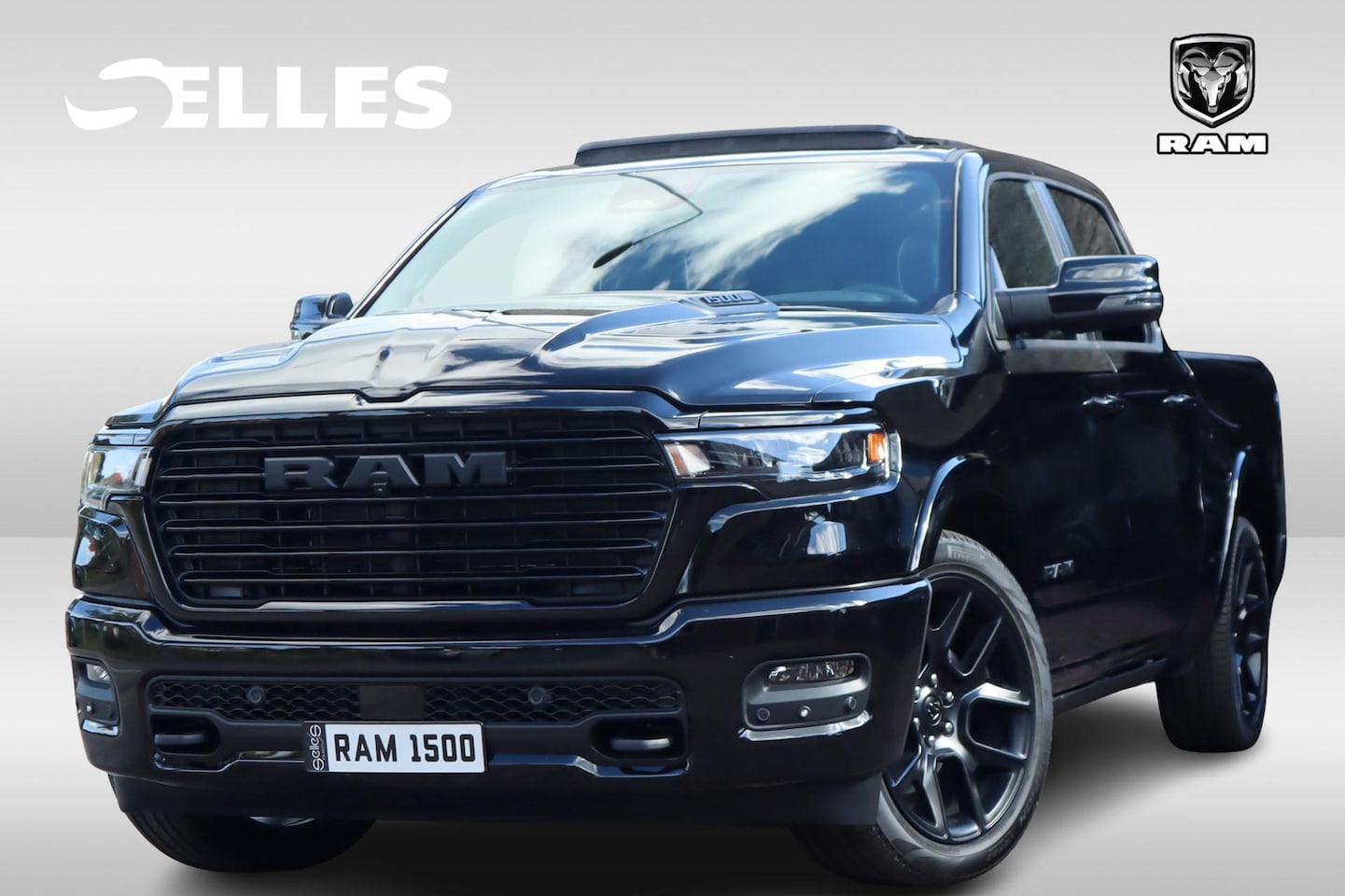 Dodge Ram 1500 - 2025 3.0L HURRICANE LARAMIE Night Premium | BPM VRIJ | NIEUW | Panoramadak | Luchtvering - AutoWereld.nl