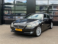 BMW 5-serie - 520i High Executive Xenon CarPlay Harman/Kardon