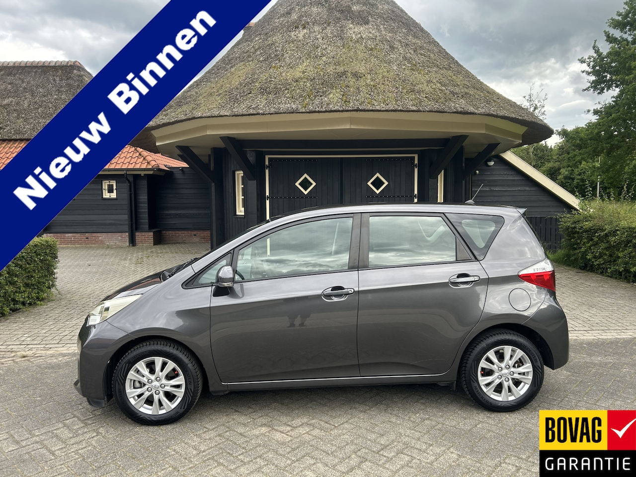 Toyota Verso S - 1.3 VVT-i Aspiration Clima Navi Camera Trekhaak Nap - AutoWereld.nl