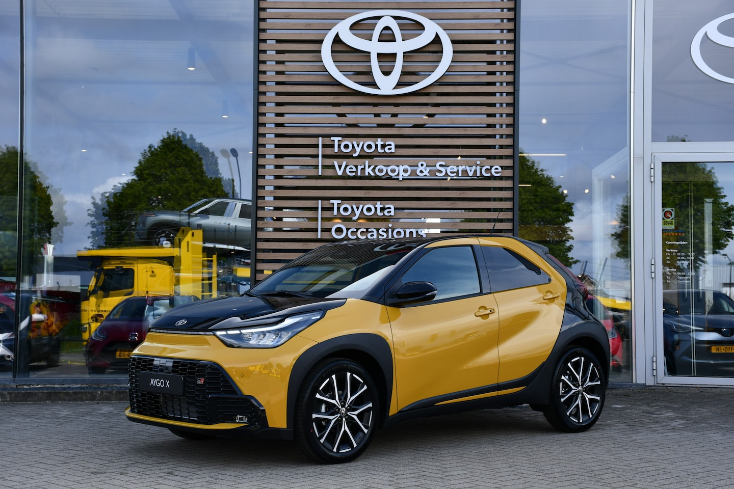 Toyota Aygo X - Hybrid 115 GR Sport Automaat 116pk | Nieuw | direct uit voorraad leverbaar| - AutoWereld.nl