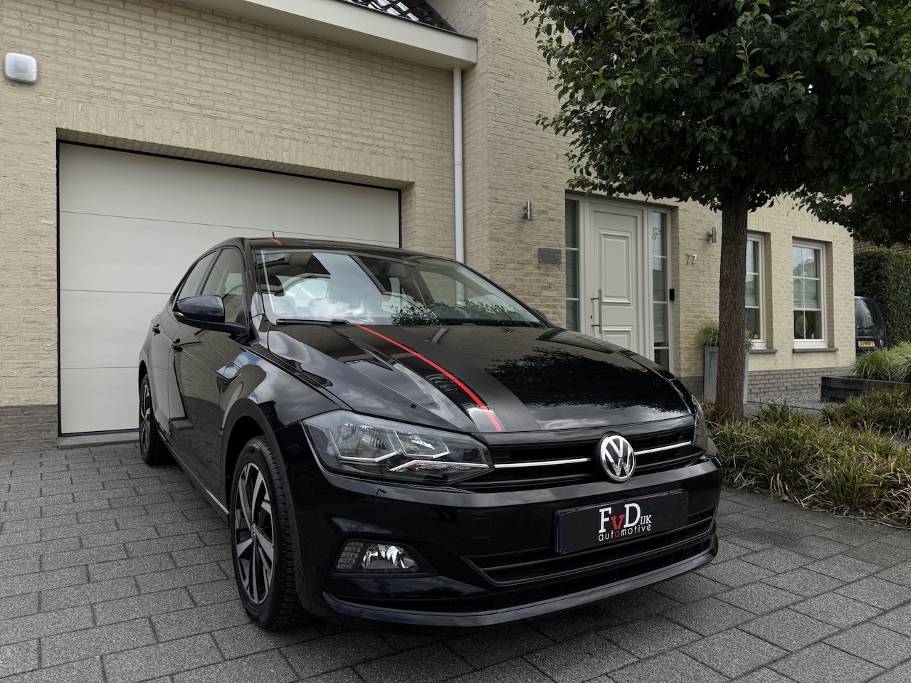 Volkswagen Polo - 1.0 TSI 95pk Beats Navi ACC Carplay Sportstoelen BeatsSound DAB 16" - AutoWereld.nl