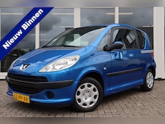Peugeot 1007 - 1.4 Urban, NAP, ELEK. RAMEN, Prijs is Rijklaar