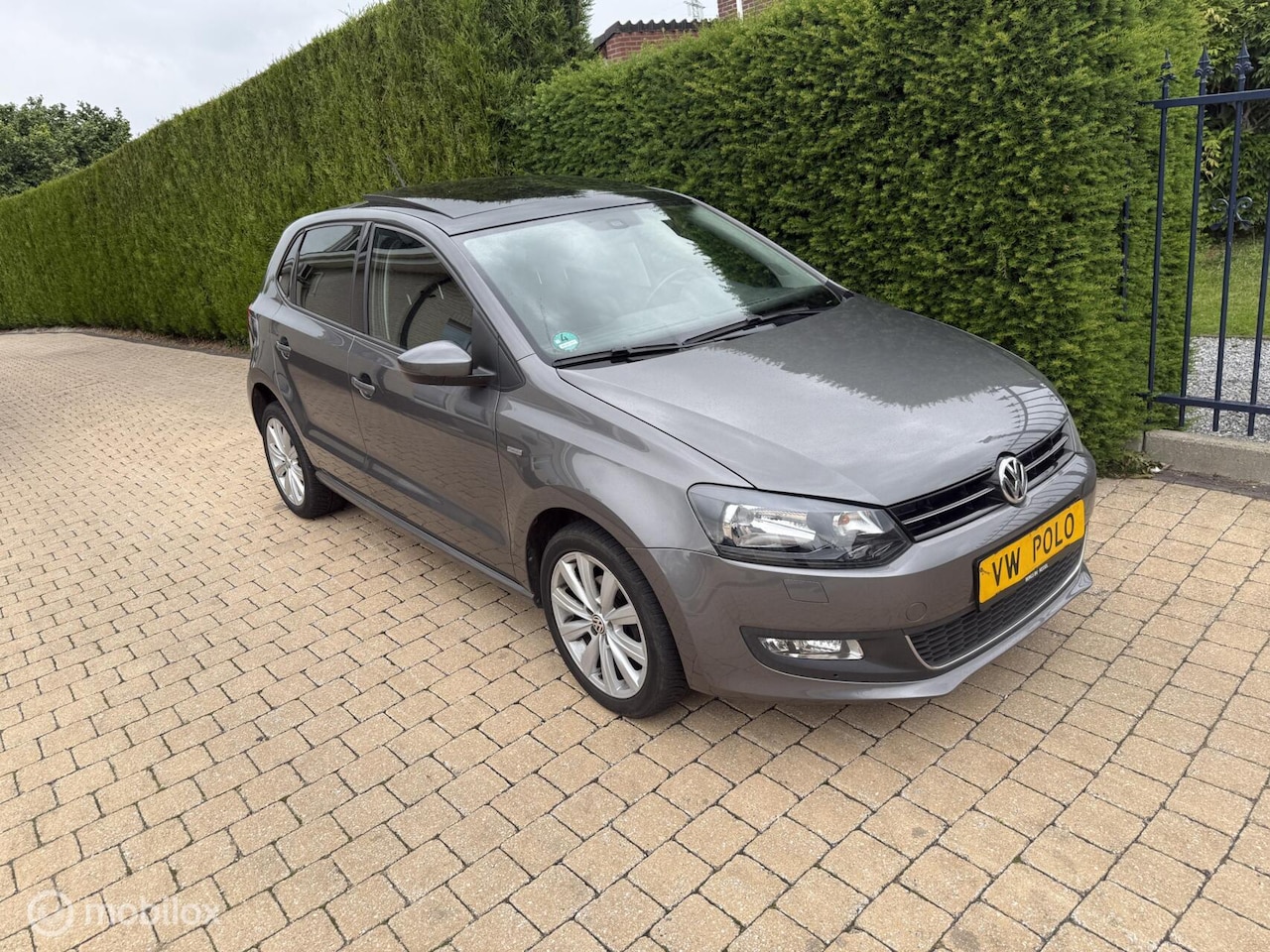 Volkswagen Polo - 1.2 MET NIEUWE DSITRUBUTIE EN PANORAMADAK - AutoWereld.nl