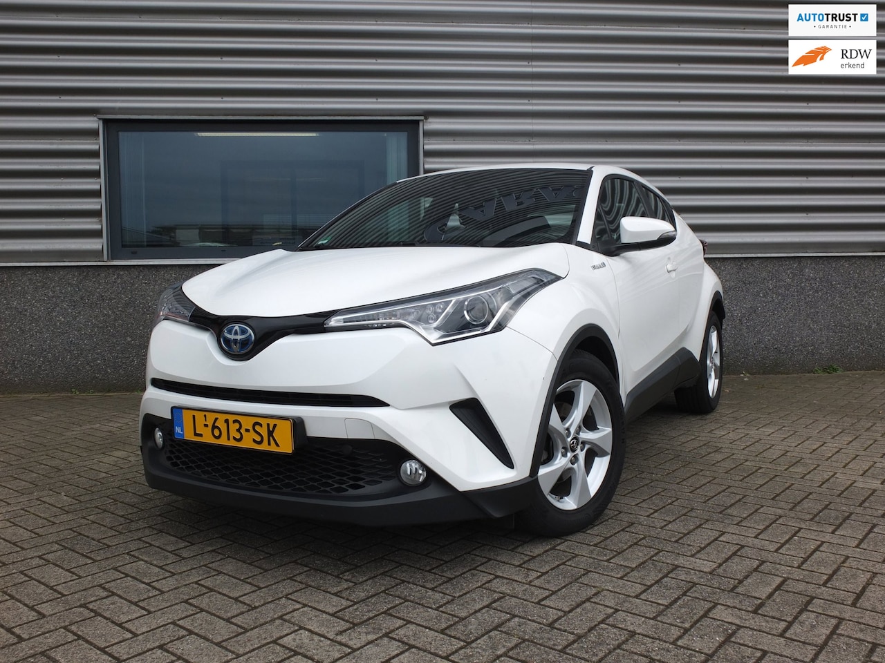 Toyota C-HR - Full Hybrid | Automaat | Carplay | Zuinig | Hoog | Nette staat - AutoWereld.nl