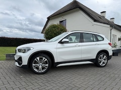 BMW X1 - SDrive18i High Executive / Bj: 2020 / apk tot 02-2028