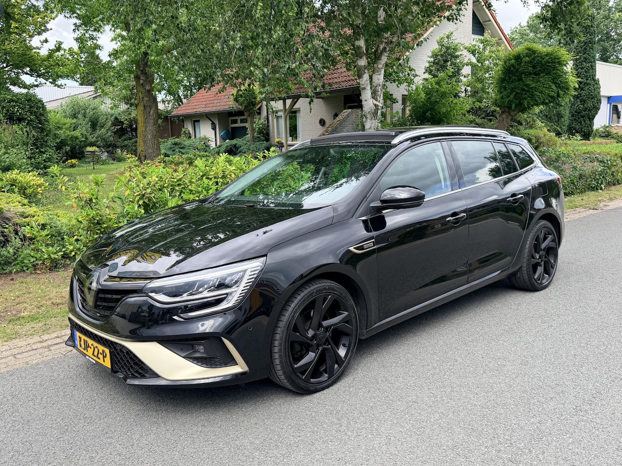 Renault Mégane E-Tech - Estate 1.6 Plug-In Hybrid 160PK•Pano•Bose•ACC - AutoWereld.nl