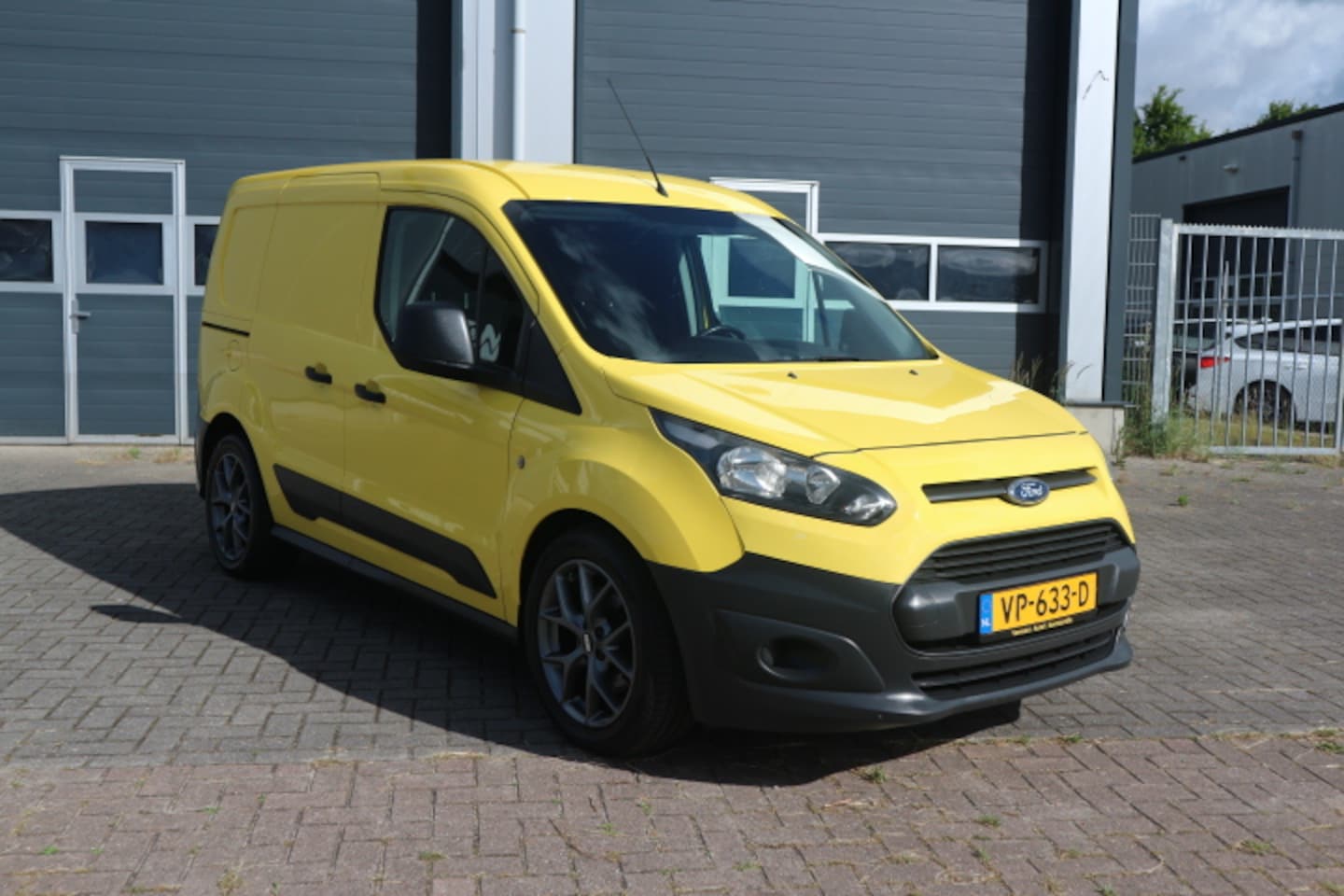 Ford Transit Connect - 1.6 TDCI L1 Ambiente ZEER NETTE AUTO - AutoWereld.nl