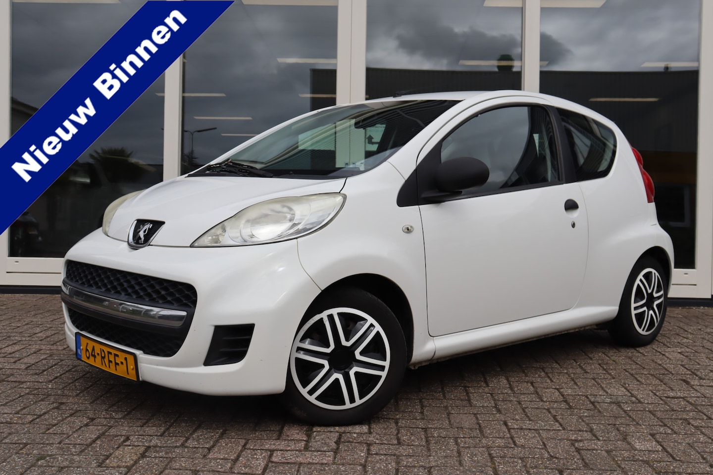Peugeot 107 - 1.0-12V XR 1.0-12V XR, Apple Carplay, Android Auto, Navi, Prijs is Rijklaar - AutoWereld.nl