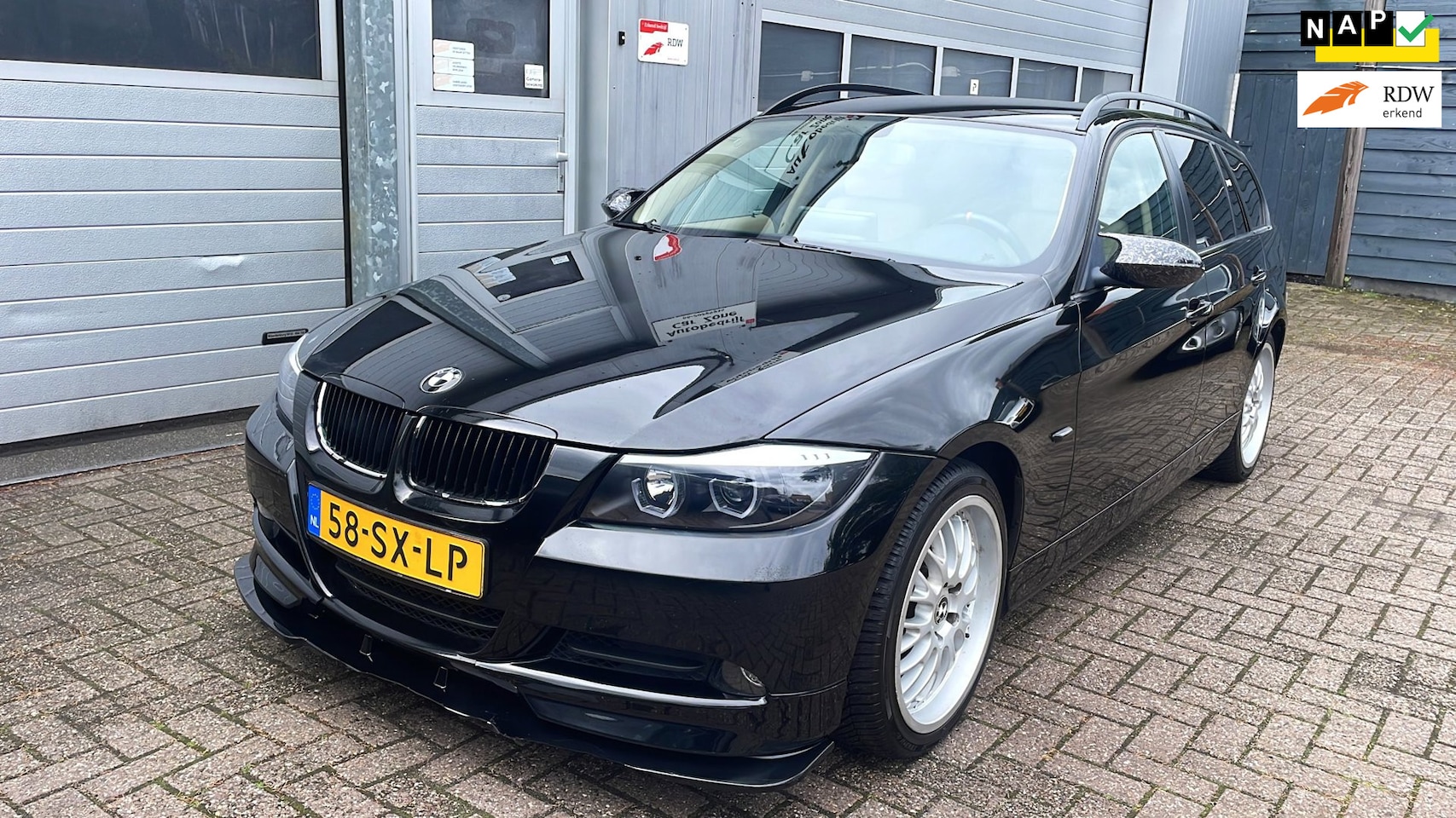 BMW 3-serie Touring - 320i 2009-Navi-Airco-Trekhaak-New APK - AutoWereld.nl
