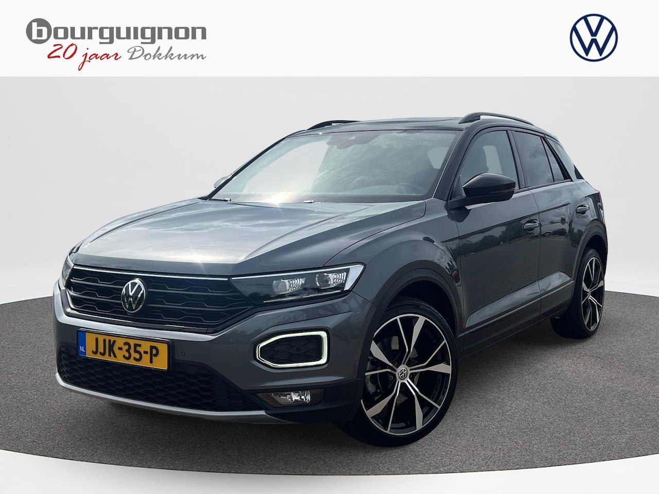 Volkswagen T-Roc - 1.5 TSI Sport | 150Pk | Pano Dak | Trekhaak | LED | - AutoWereld.nl