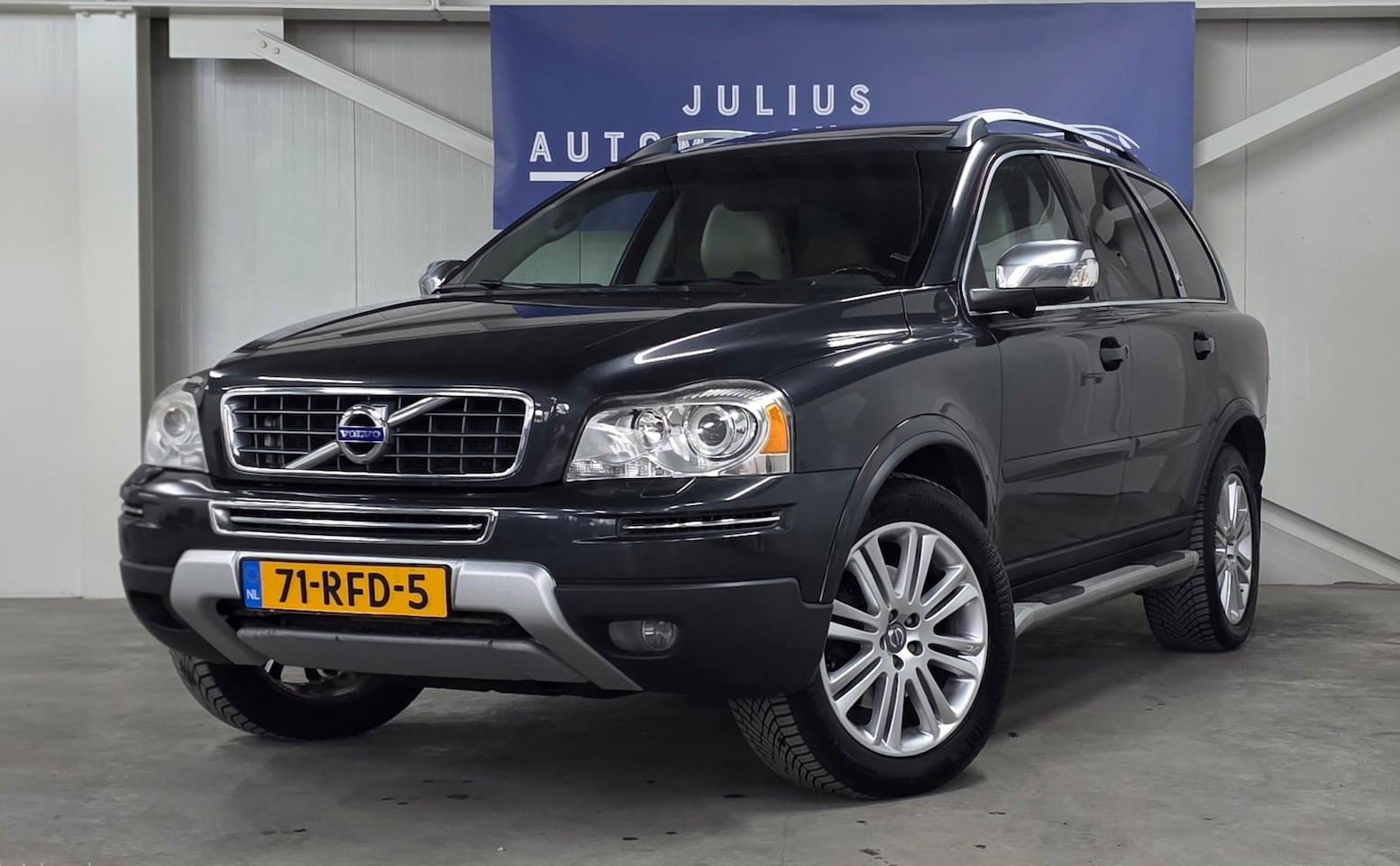 Volvo XC90 - 4.4 V8 Executive 1e Eigenaar Volledig Onderhouden Trekhaak Stoelventilatie en massage! - AutoWereld.nl