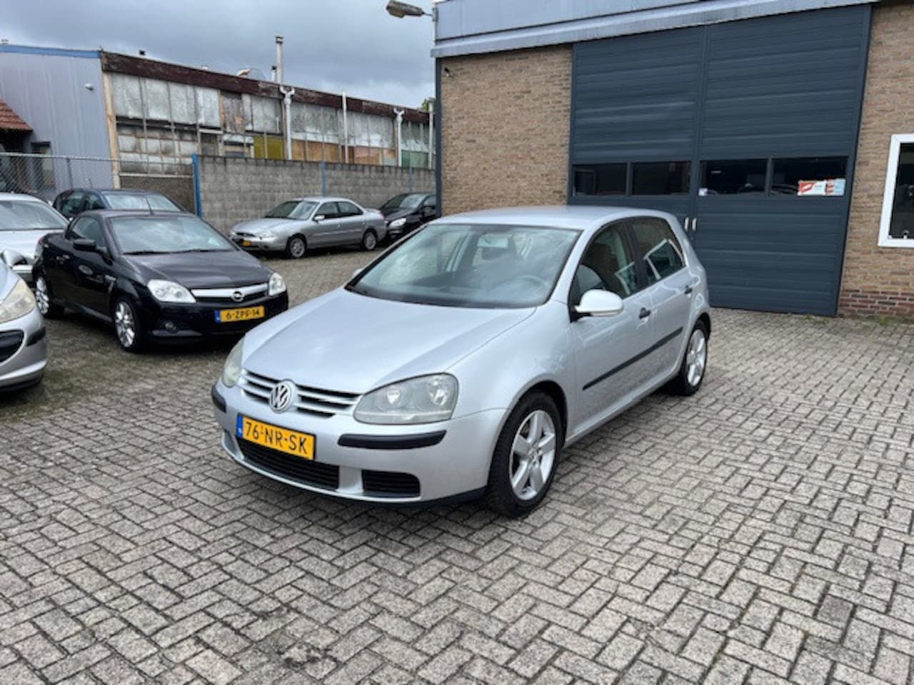 Volkswagen Golf - 1.4 FSI Trendline 1.4 FSI Trendline - AutoWereld.nl