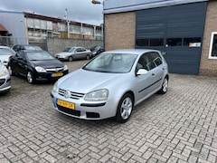 Volkswagen Golf - 1.4 FSI Trendline