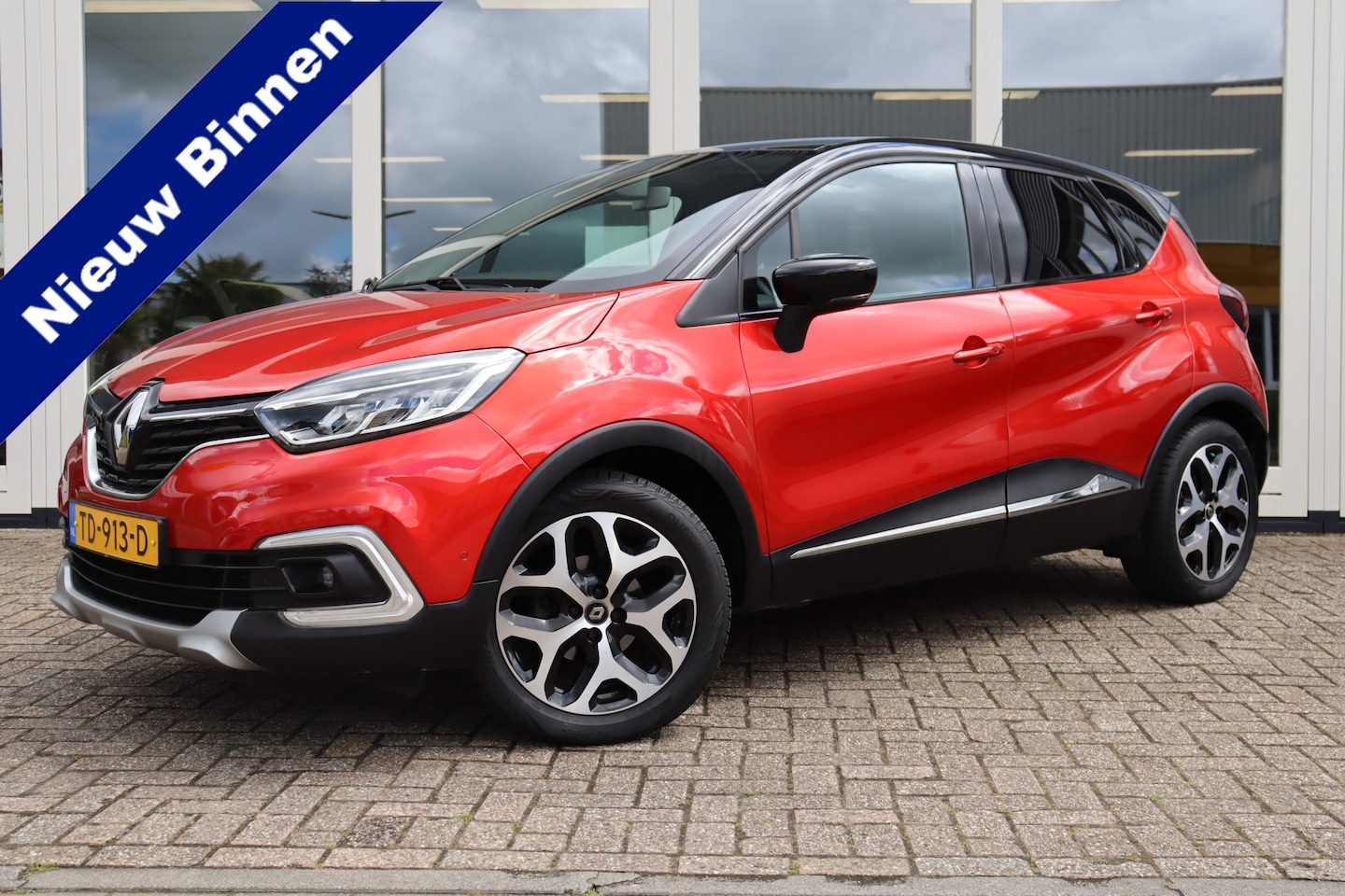 Renault Captur - 0.9 TCe Intens 0.9 TCe Intens, Climate, Cruise, Camera A, PDC V+A, Trekhaak, Prijs is Rijklaar Inclusief - AutoWereld.nl