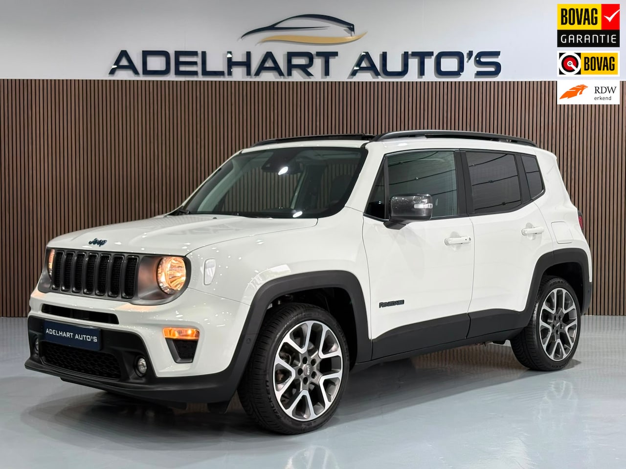 Jeep Renegade - 4xe 240 PK Plug-in Hybrid Electric S / Panorama dak / Navigatie full map / Cruise control - AutoWereld.nl