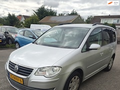 Volkswagen Touran - 1.6 Comfortline Business 7PRS