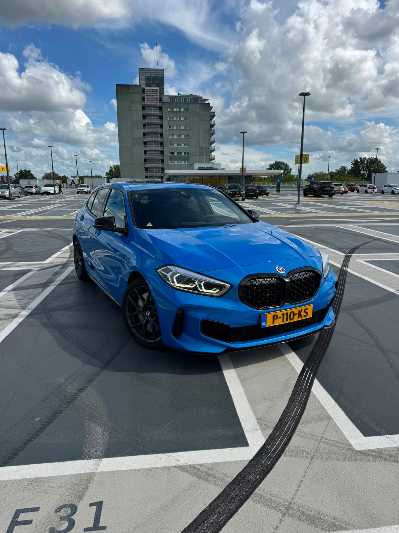 BMW 1-serie - M135i xDrive Business Edition - AutoWereld.nl