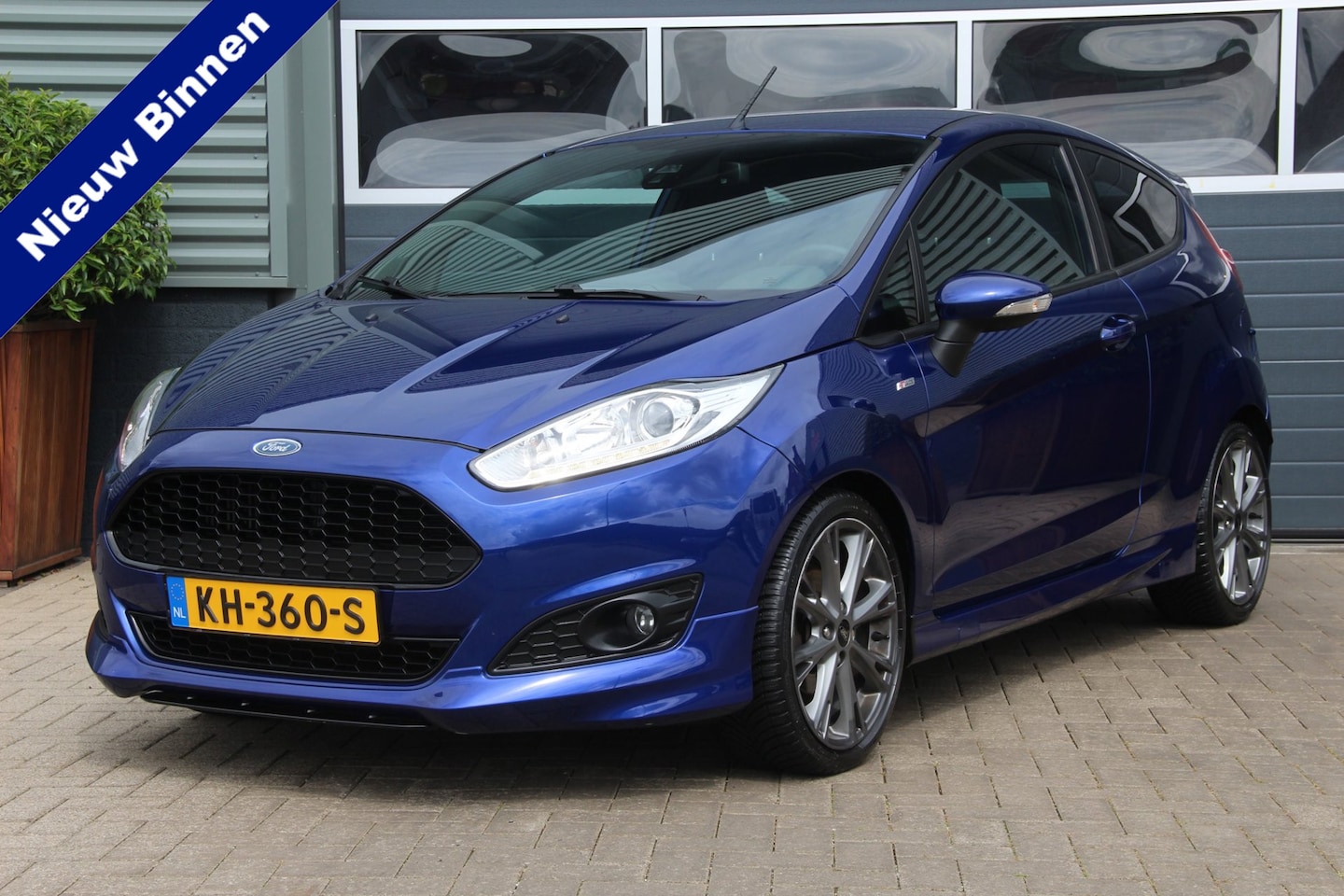 Ford Fiesta - 1.0 EcoBoost Titanium ST Line |Navi|Stoelverw|Keyless |Camera |PDC |Cruise |Bluetooth |Sfe - AutoWereld.nl