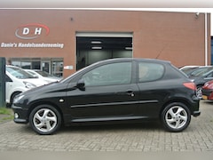 Peugeot 206 - 1.6-16V Griffe airco nieuwe apk inruil mogelijk nap