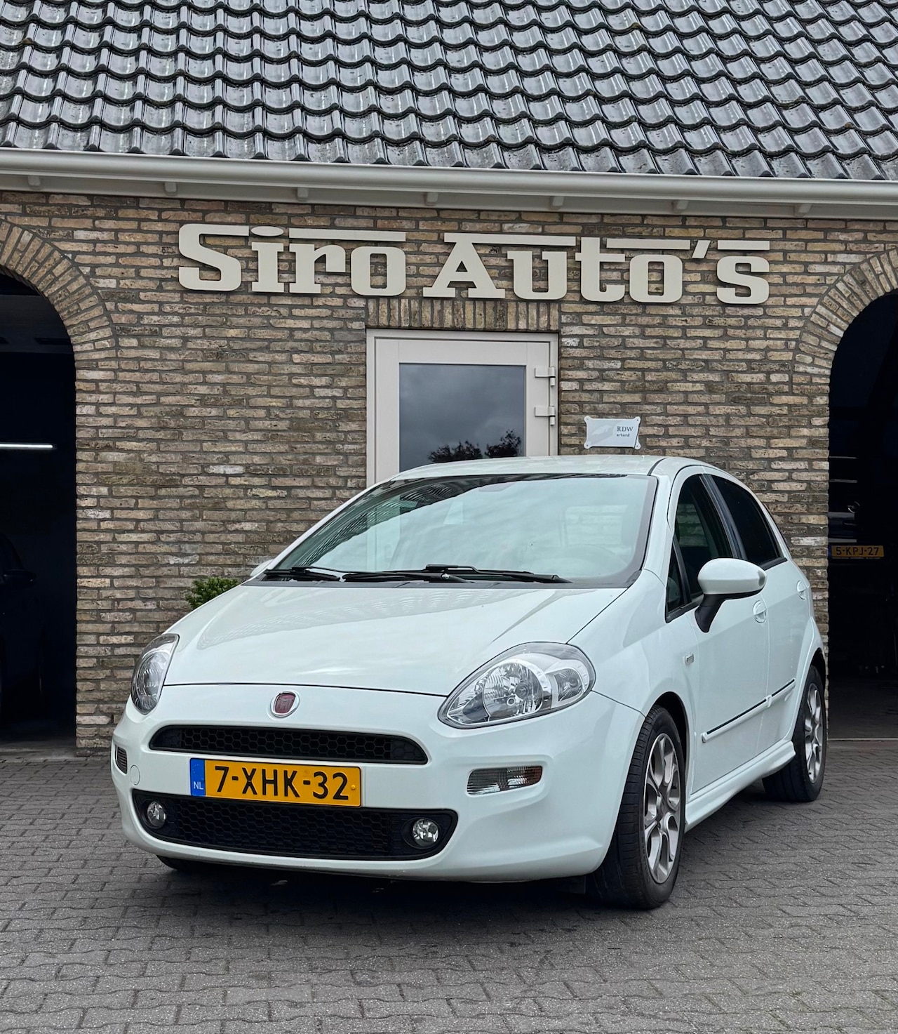 Fiat Punto Evo - 0.9 TwinAir Street Bj 2014 Zeer nette auto - AutoWereld.nl
