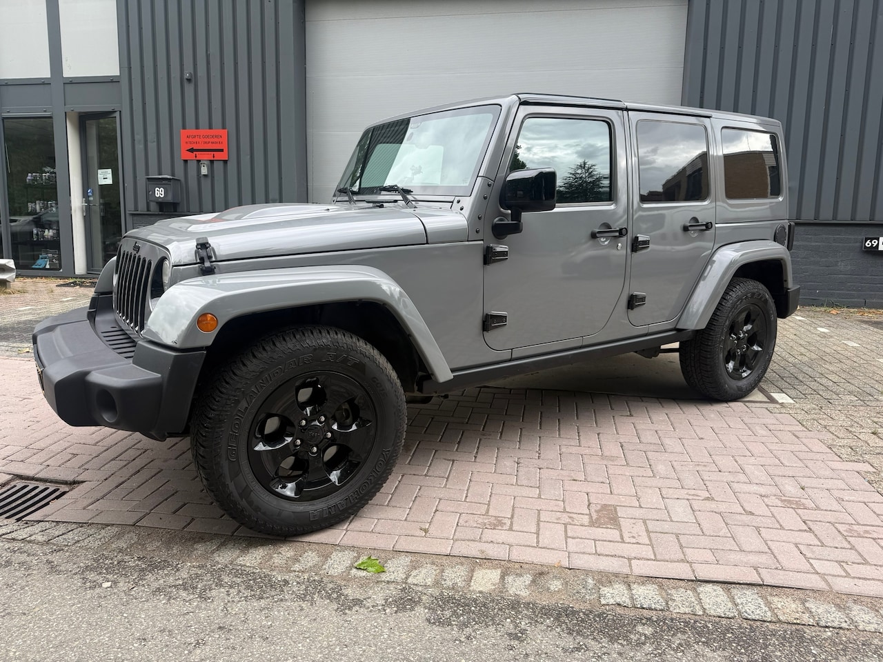Jeep Wrangler - 2.8 CRD Black Edition II GRIJZE KENTEKEN - AutoWereld.nl