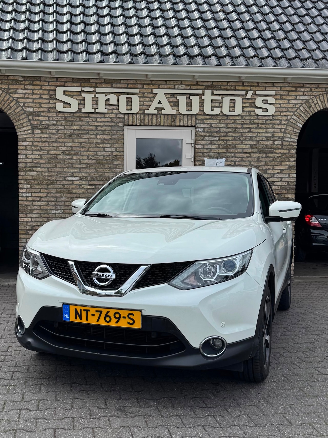 Nissan Qashqai - 1.2 N-Connecta Bj 2017 weinig kilometers - AutoWereld.nl