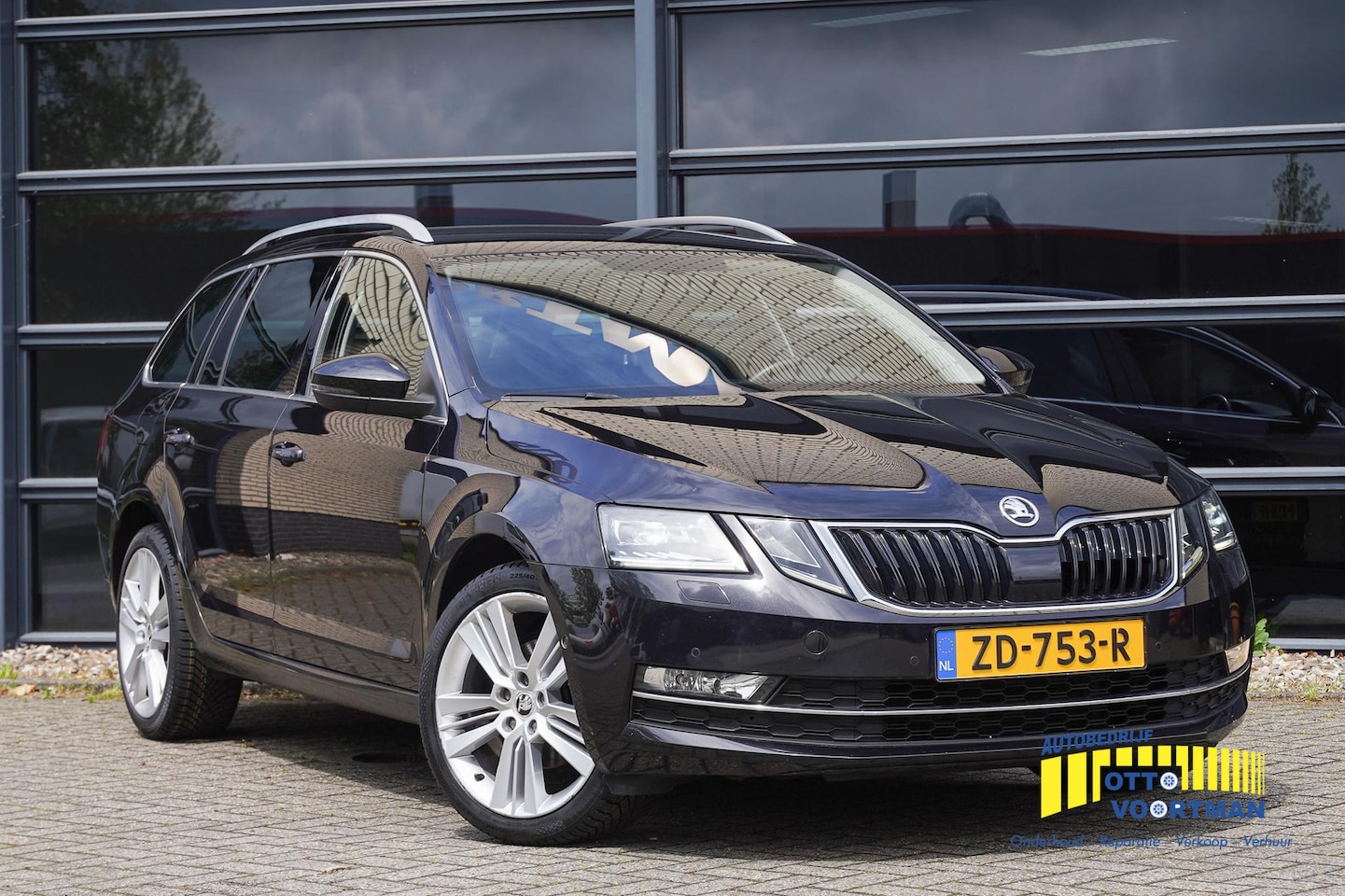 Skoda Octavia Combi - 1.0 TSI Automaat Style Trekhaak|Xenon|Zuinig|Carplay - AutoWereld.nl