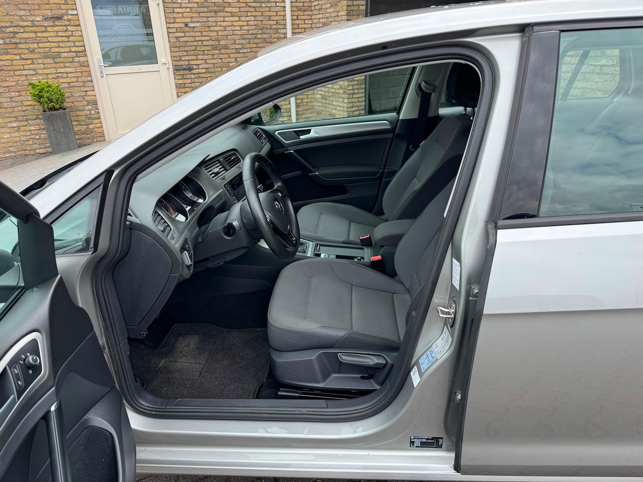 Volkswagen Golf - 1.0 TSI Comfortline 5 Deurs Bj 2016 zeer netjes - AutoWereld.nl