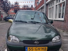Opel Corsa - 1.2i-16V Strada