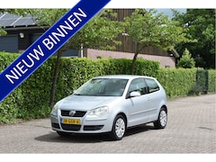 Volkswagen Polo - 1.4-16V Comfortline airco cruise NAP Nette auto