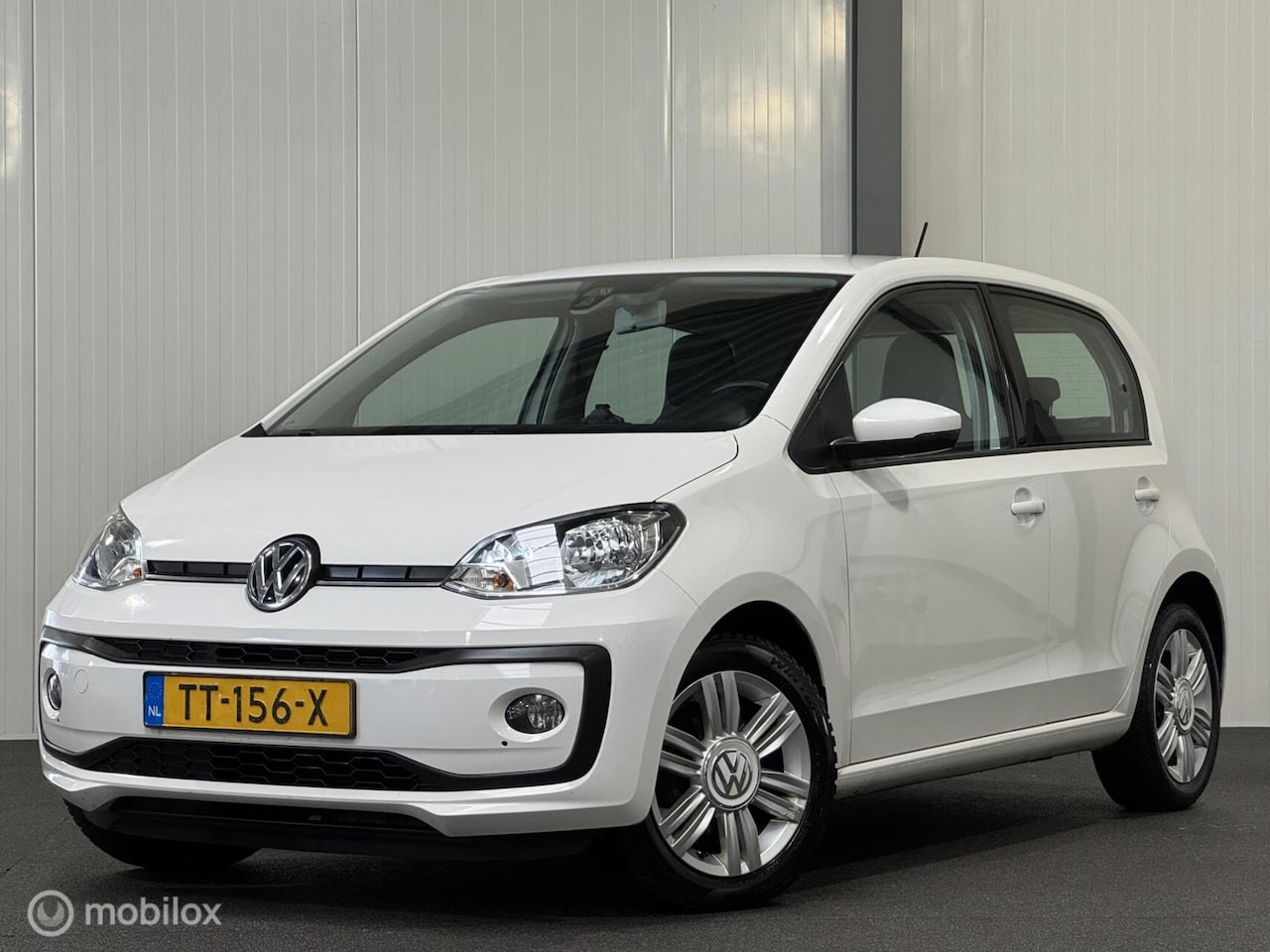 Volkswagen Up! - 1.0 BMT high up! [ NAP led cruise Spotify BT audio pdc] - AutoWereld.nl