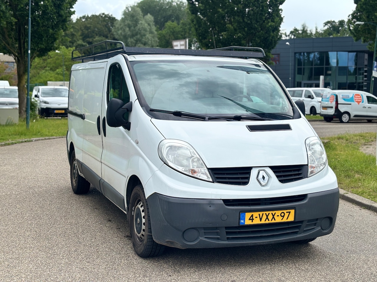 Renault Trafic - 2.0 dCi T29 L2H1 Générique - AutoWereld.nl
