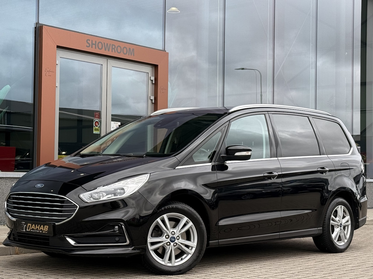 Ford Galaxy - 1.5 Titanium 7 Persoons | Stoel/Stuur verwarming | Sfeerverlichting | Cruise | Apple Carpl - AutoWereld.nl