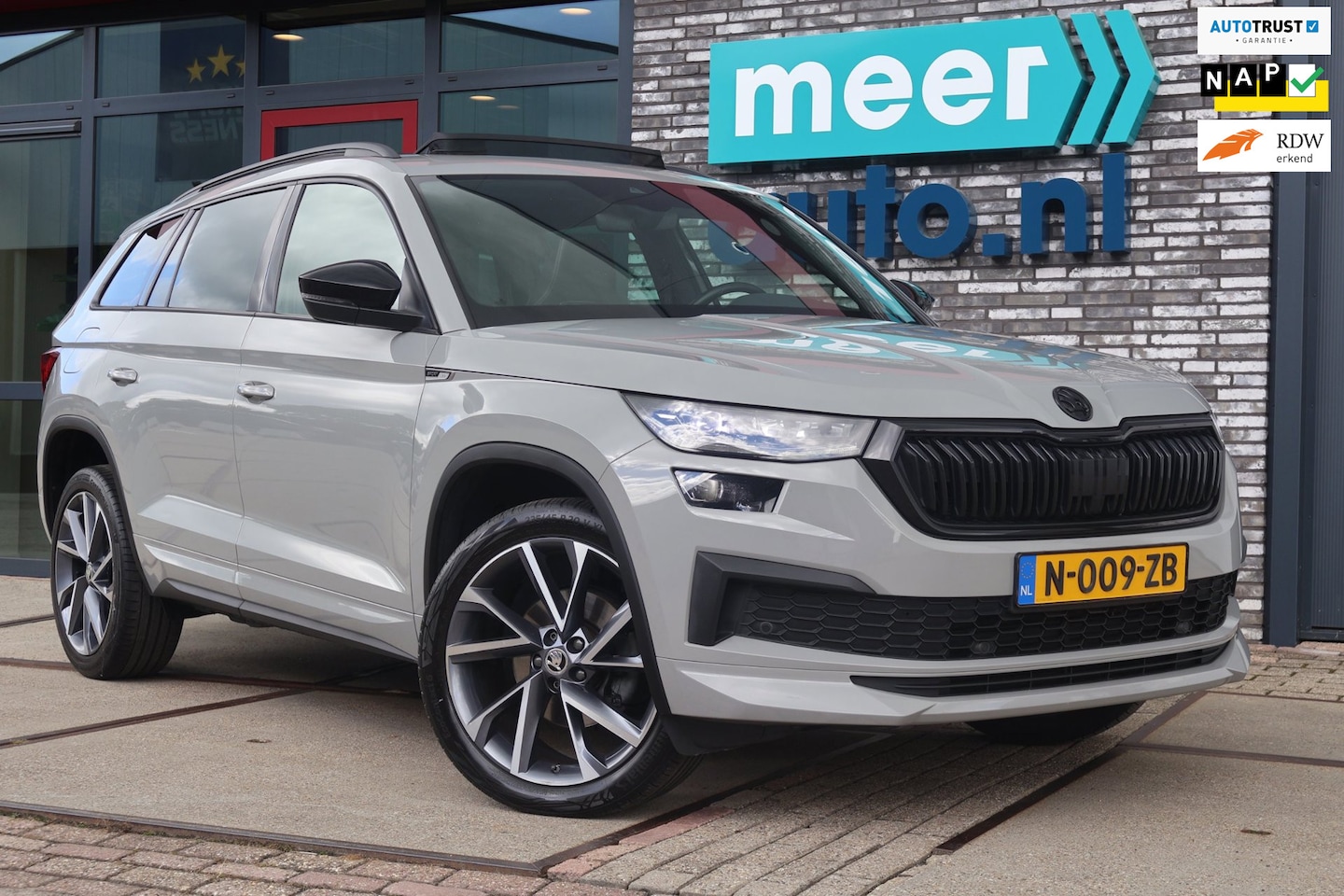 Skoda Kodiaq - 1.5 TSI Sportline DSG PANO l KEYLESS l CAMERA l ADAPT.CRUISE l CARPLAY l 20 INCH l ORG.NL - AutoWereld.nl