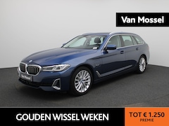 BMW 5-serie Touring - 520e 150kW | PANORAMADAK | ACHTERUITRIJCAMERA 360° | LEDER INTERIEUR | GROOT NAVIGATIE | C
