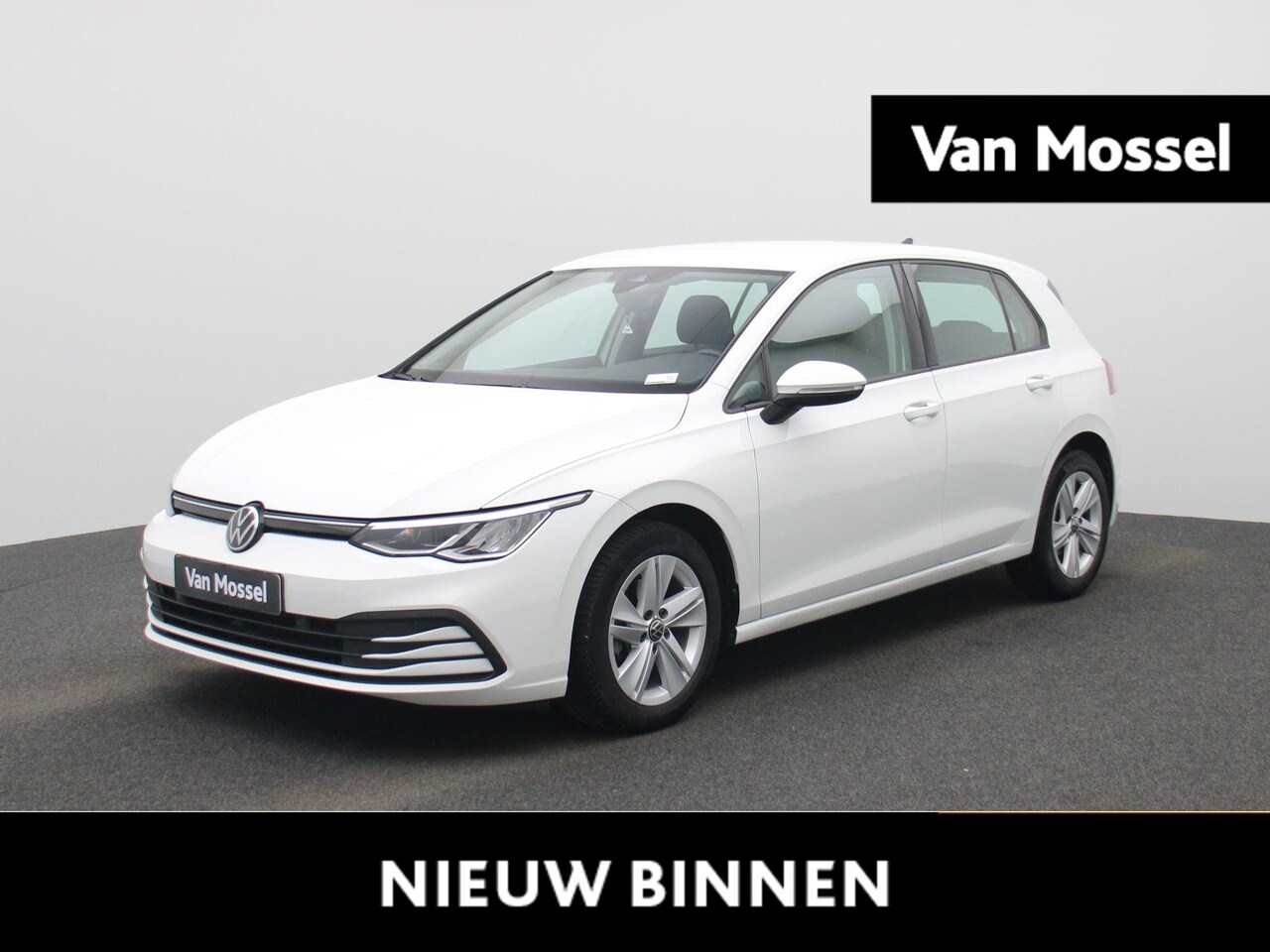 Volkswagen Golf - 1.0 eTSI Life | Automaat | Stoel - Stuur Verwarming | Navigatie | Apple CarPlay/ Android A - AutoWereld.nl