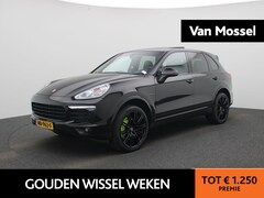 Porsche Cayenne - 3.0 S E-Hybrid Platinum Edition | Apple Carplay/Android Auto | Achteruitrijcamera | Parkee