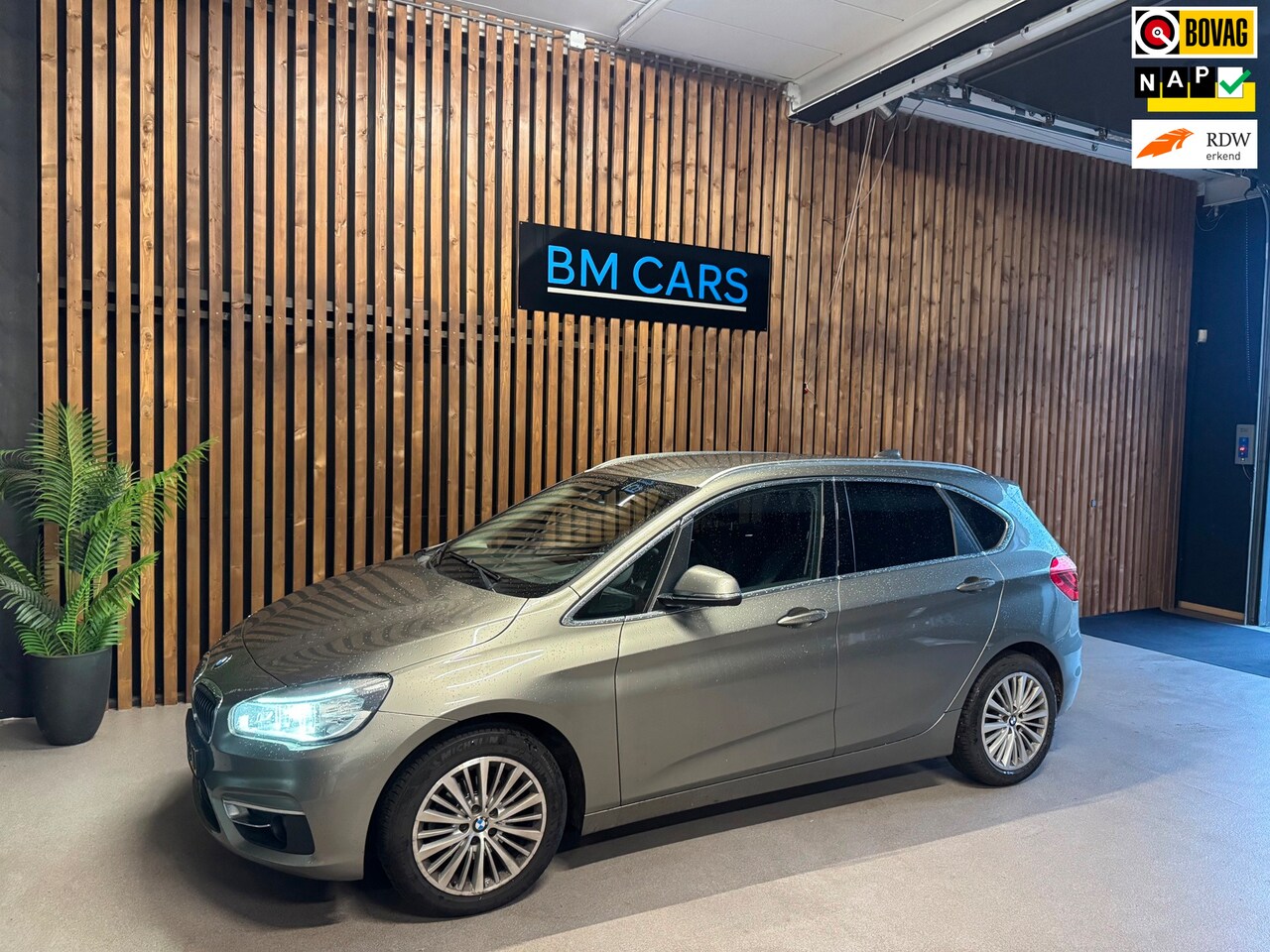 BMW 2-serie Active Tourer - 218d Corporate Lease Sport Automaat - AutoWereld.nl