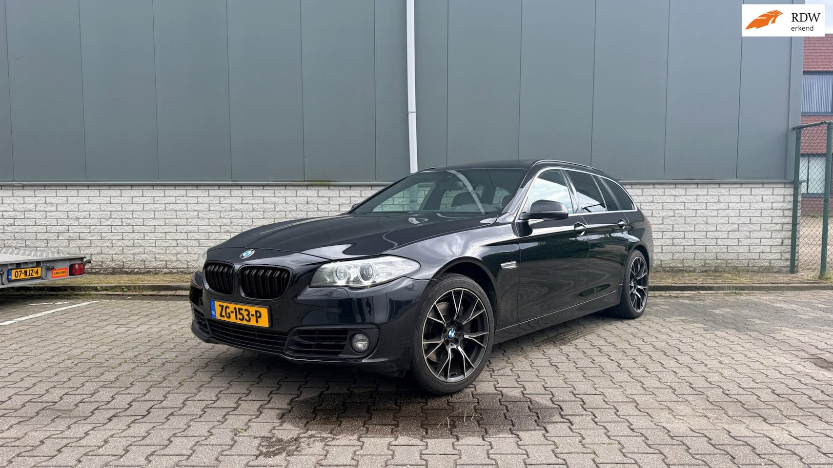 BMW 5-serie Touring - 535d High Executive-pano-carplay-HUD-memory-trekhaak - AutoWereld.nl